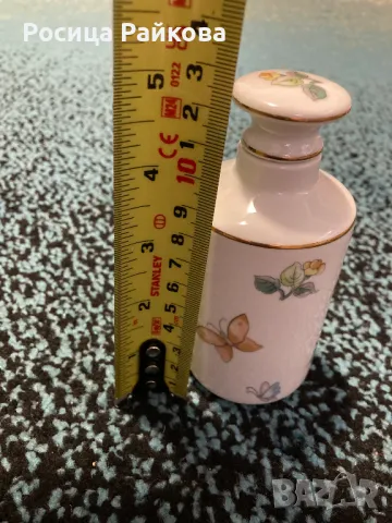 Малко порцеланово шишенце, снимка 5 - Антикварни и старинни предмети - 48482129