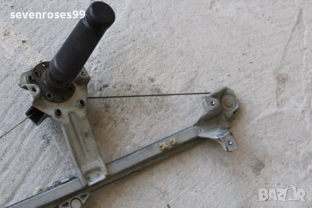 Машинка стъкло ръчна задна лява Опел Вектра А 1.4i 1991 Opel Vectra A, снимка 2 - Части - 42834631