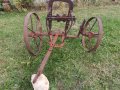 Над 100 годошен стар  колесар ,теглич за рало плуг, снимка 5