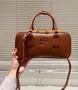 Дамска чанта miumiu, кожа , снимка 1