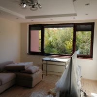 БЪРЗО и качествено боядисване на жилища, шпакловка , латекс, измазване около прозорци, снимка 1 - Ремонти на апартаменти - 10310904