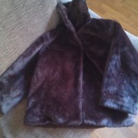 Красиво пухкаво палто, снимка 1 - Детски якета и елеци - 29982802