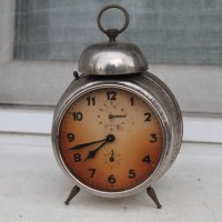 Стар немски часовник ''JUNGHANS'', снимка 1 - Антикварни и старинни предмети - 38288754