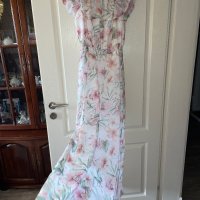 Разкошна нова  лятна елегантна дълга рокля фрорален нежен десен романтична нежна Mohito , снимка 4 - Рокли - 40518074