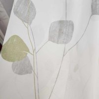 модел за тънко перде на сиви и зелени листенца , снимка 1 - Пердета и завеси - 44238866
