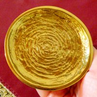 Нова позлатена бронзова чиния от Hertie. , снимка 3 - Чинии - 30105094
