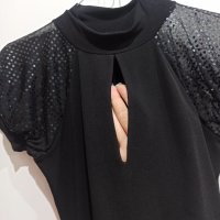 Секси дамска блуза с отвор на деколтето, С/М размер, снимка 2 - Корсети, бюстиета, топове - 38657605