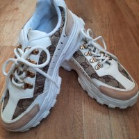 Дамски спортни обувки/маратонки , снимка 1 - Маратонки - 40261317