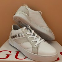 Дамски сникърси ,,Guess", снимка 1 - Маратонки - 42168552