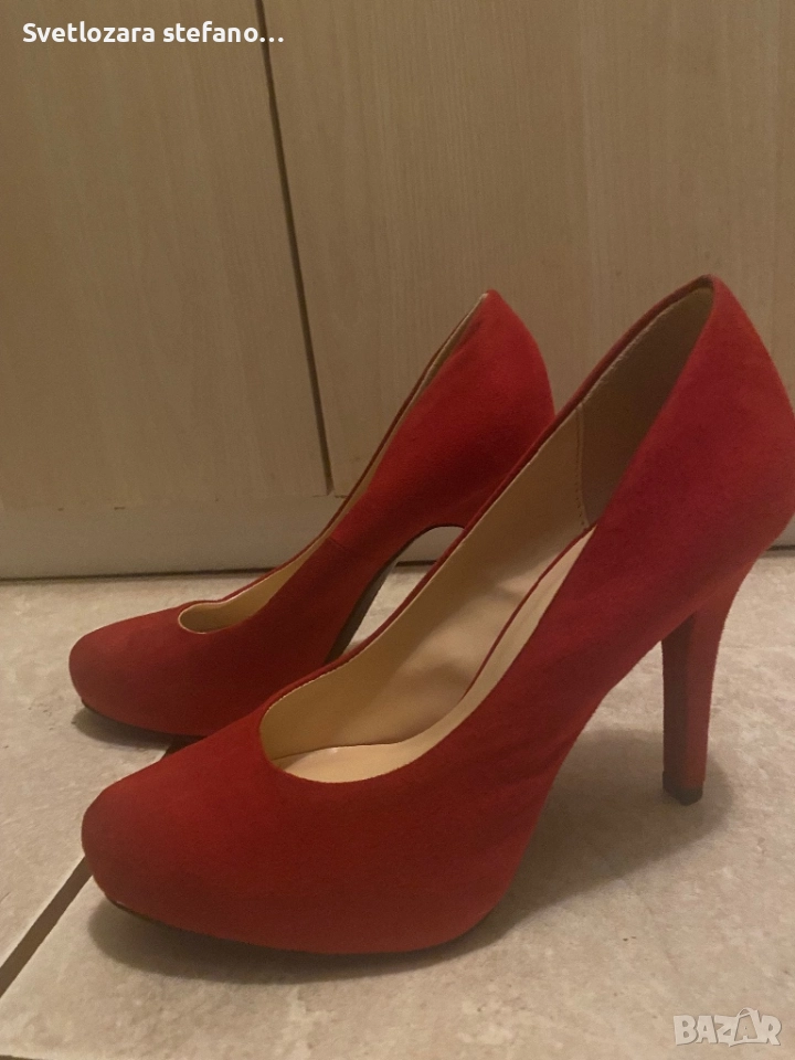 Червени обувки на ток, снимка 1