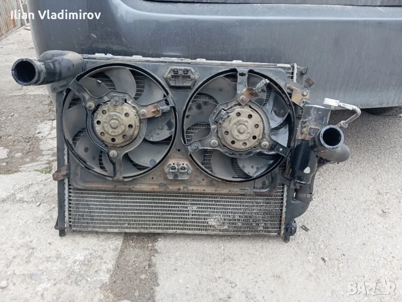 продавам радиатор свален от Алфа Ромео 166 цял комплект радиатори , снимка 1