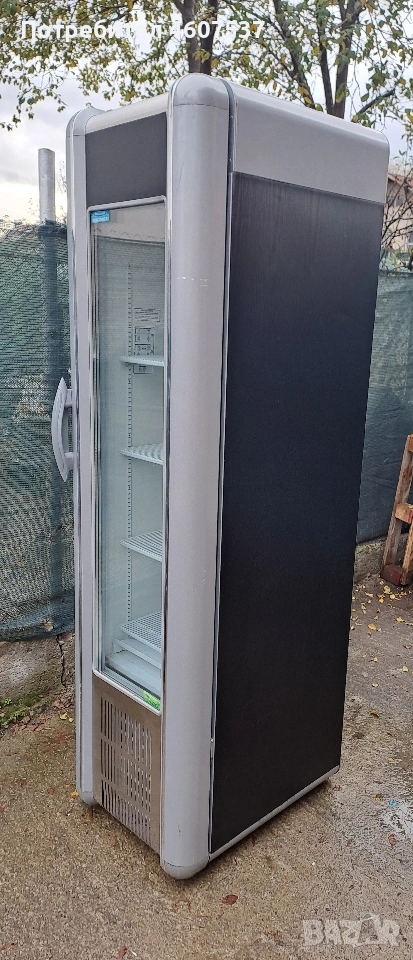 Хладилна витрина , снимка 1