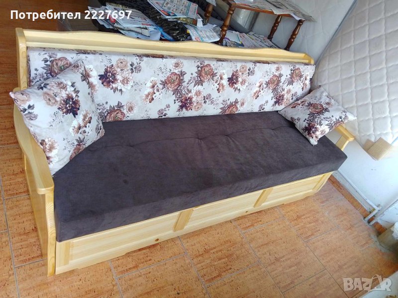 Компактен диван с опция сън и ракла. Масив., снимка 1