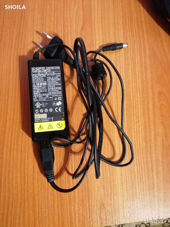 Зарядно за лаптоп Fujitsu 16v 3.36amp, снимка 1