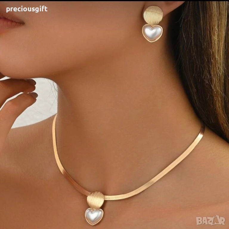 Комплект бижута от 2 части - колие и обеци, снимка 1