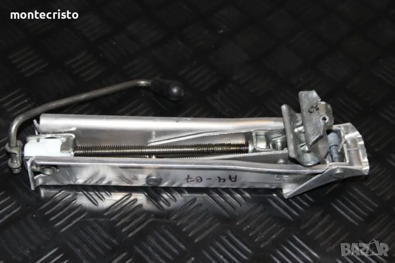 👌Оригинален крик Audi A4 B6 (2000-2004г.) Audi A4 B7 (2004-2007г.) 8E0011031N / 8E0 011 031 N, снимка 1