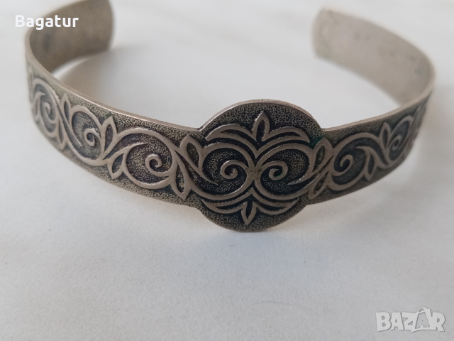Стара етно гривна, регулируема,, снимка 2 - Антикварни и старинни предмети - 44781082