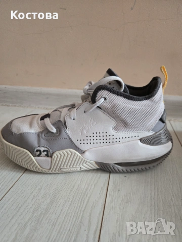 Юношески маратонки NIKE I AIR JORDAN, снимка 7 - Детски маратонки - 54179666