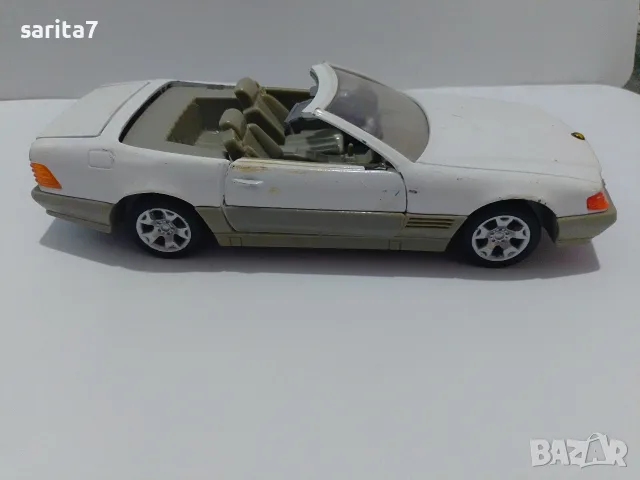 Модел метална количка Мерцедес Бенц /Mercedes-Benz 500 SL (R129) Convertible в мащаб 1:24 , снимка 3 - Колекции - 56228238