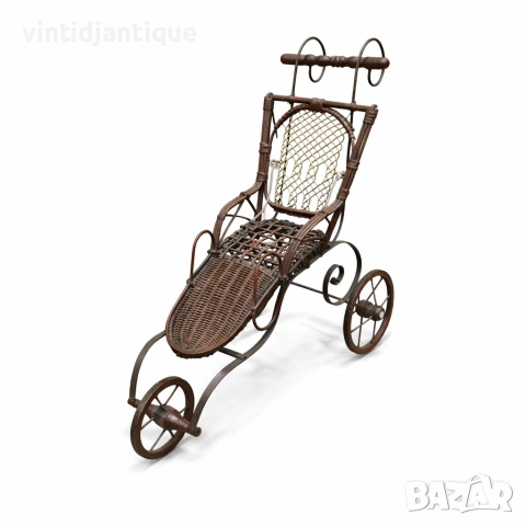 Ретро количка за кукли, изработена от ракита, дърво и метал, снимка 2 - Други - 54083993