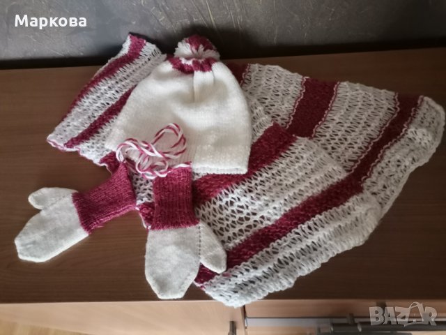 Сет ръчно плетиво шапка, шал и ръкавици, снимка 1 - Други - 31007539