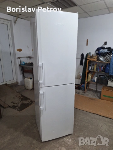 Хладилник с долен фризер Либхер Нофрост А+