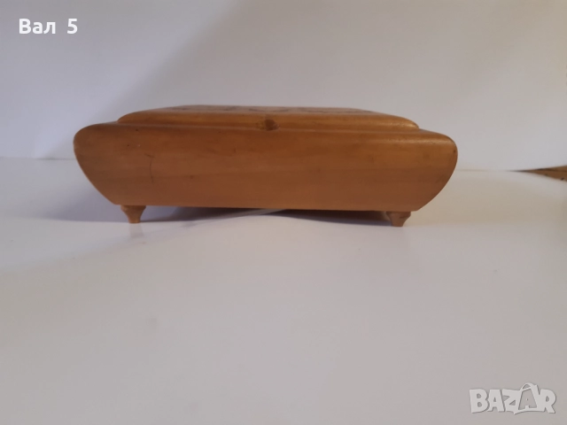 Стара дървена интересна кутия за бижута, снимка 3 - Антикварни и старинни предмети - 52400992