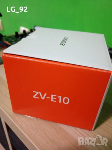 Sony ZV-E10 - Тяло, снимка 5 - Фотоапарати - 51217228