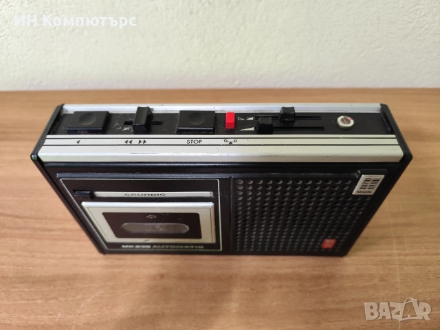 Продавам касетофон Grundig MK235, снимка 3 - Радиокасетофони, транзистори - 54156318