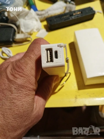 външна батерия, снимка 2 - Външни батерии - 51179305