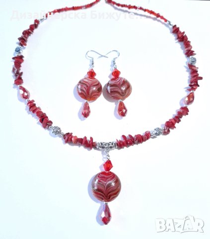 Прекрасен комплект бижута обеци и колие с червени Корали, кристали и ръчно изработени Мурано мъниста, снимка 2 - Бижутерийни комплекти - 42923968