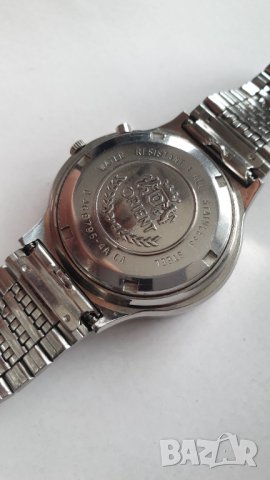 Рядък мъжки овален автоматичен японски часовник Orient, снимка 2 - Антикварни и старинни предмети - 44483267