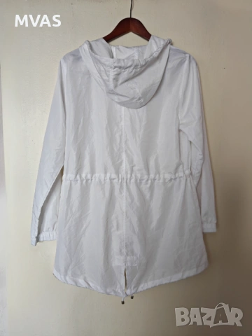 Дамски бял спортен тренч дъждобран М размер , снимка 3 - Якета - 54092800