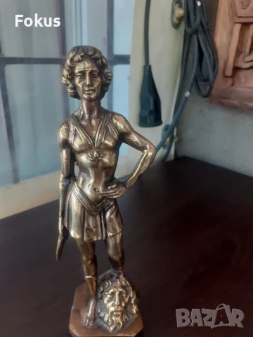Невероятна стара бронзова статуетка фигура - Давид и Голиат, снимка 4 - Антикварни и старинни предмети - 51043363