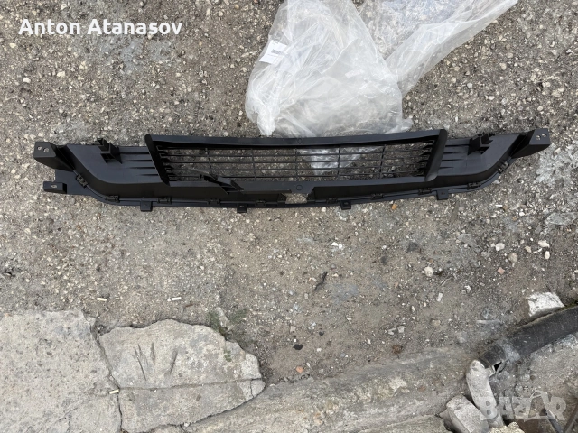 Решетка в предна броня Tesla Y Juniper Тесла У Джунипер, снимка 2 - Части - 56163161