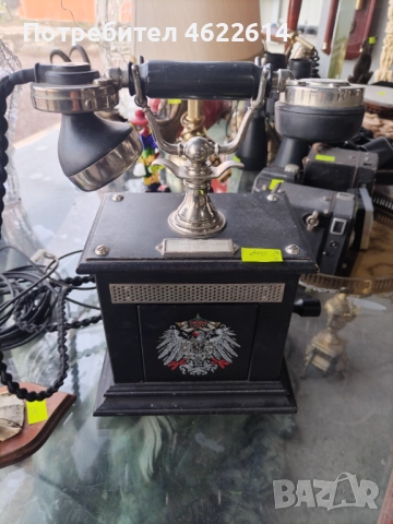 СТАР И ИНТЕРЕСЕН ТЕЛЕФОН С ГЕРБ 