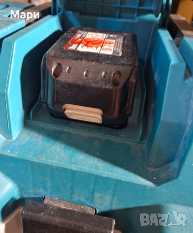 Makita DVC 750L прахосмукачка + батерия, снимка 3 - Други инструменти - 53322222