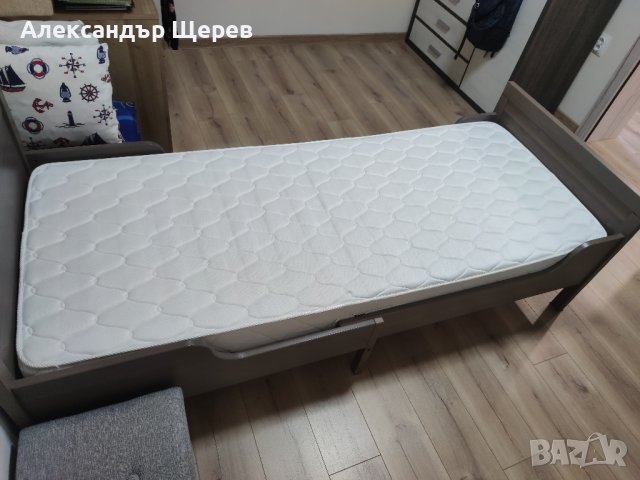 Единично легло - разпъващо се (IKEA), снимка 4 - Спални и легла - 39523049