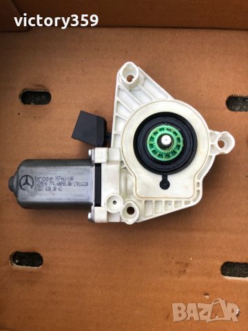 Машинка стъкло Mercedes w221, снимка 2 - Части - 31591570