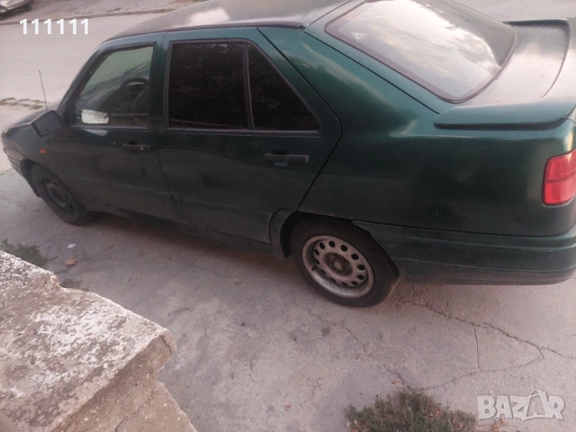 Сеат толедо 1,8 90 к.с. газ-бензин , снимка 3 - Автомобили и джипове - 39811853