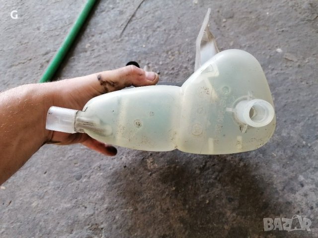Казанче антифриз Мерцедес 245 B180cdi , снимка 4 - Части - 29770303