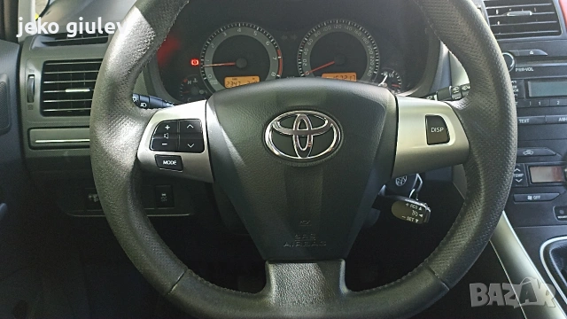 Продава се toyota auris 1.6, снимка 10 - Автомобили и джипове - 54331188