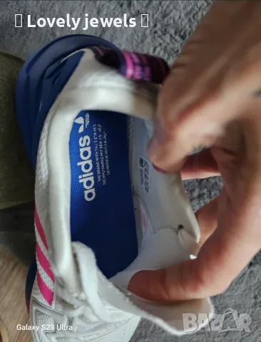 Дамски маратонки Adidas , снимка 8 - Маратонки - 50236096