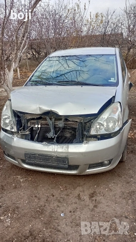Тойота Корола Версо 2,2 D4D на части!, снимка 6 - Автомобили и джипове - 54292755