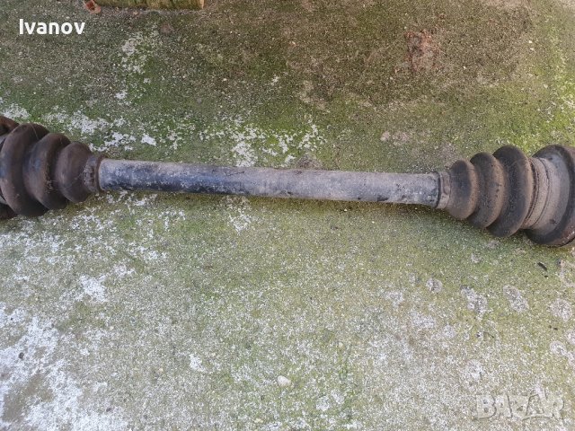 Полуоска с карета за бмв е36 316 318 320 Bmw e36 Output shafts 33211227606

HD=80 D=26mm