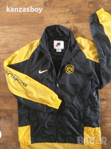 nike vintage borussia dortmund vintage jacket windbreaker - колекционерско ретро горнище, снимка 2 - Спортни дрехи, екипи - 42318664
