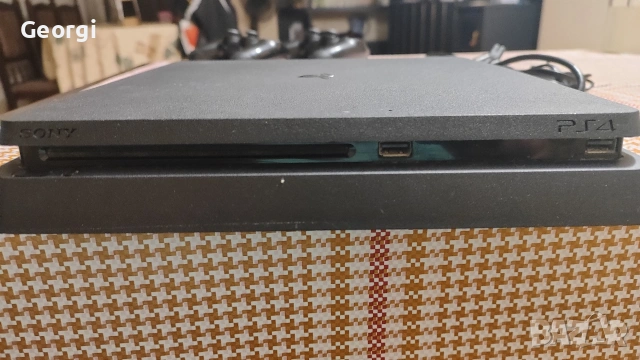 Play Station 4 slim 1TB, снимка 7 - PlayStation конзоли - 54296062