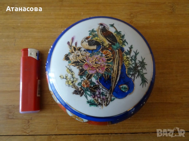 Японска порцеланова кутия Satsuma Сатцума 1920 г, снимка 2 - Антикварни и старинни предмети - 54184951