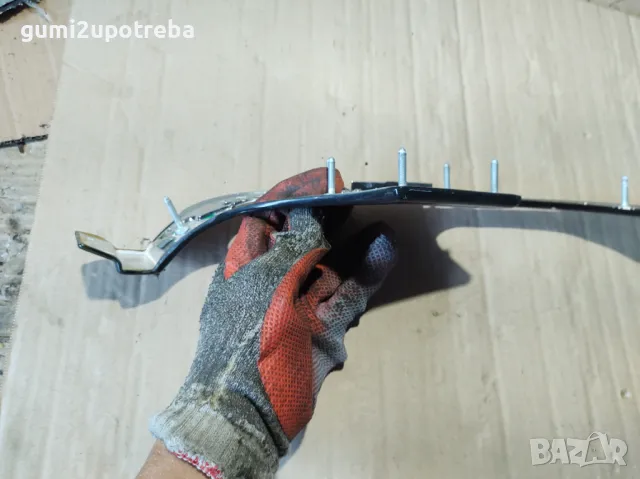 Декоративна Лайсна Предна Лява Врата Mercedes E class W211 V6 Tmodel, снимка 9 - Аксесоари и консумативи - 47466514