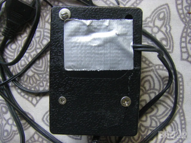 Работещ адаптор/токоизправител  АС 220V/DC 1.5V-12V,1200mA със светодиодна индикация , снимка 3 - Друга електроника - 50686881